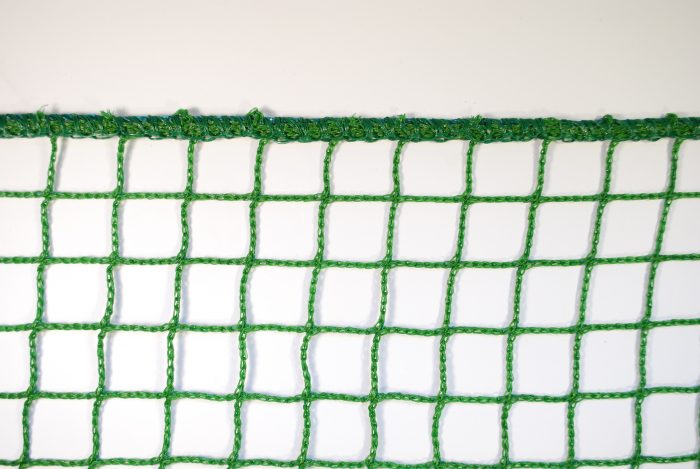 Rete anticaduta calcinacci di colore verde con maglia quadra 25 x 25 mmi